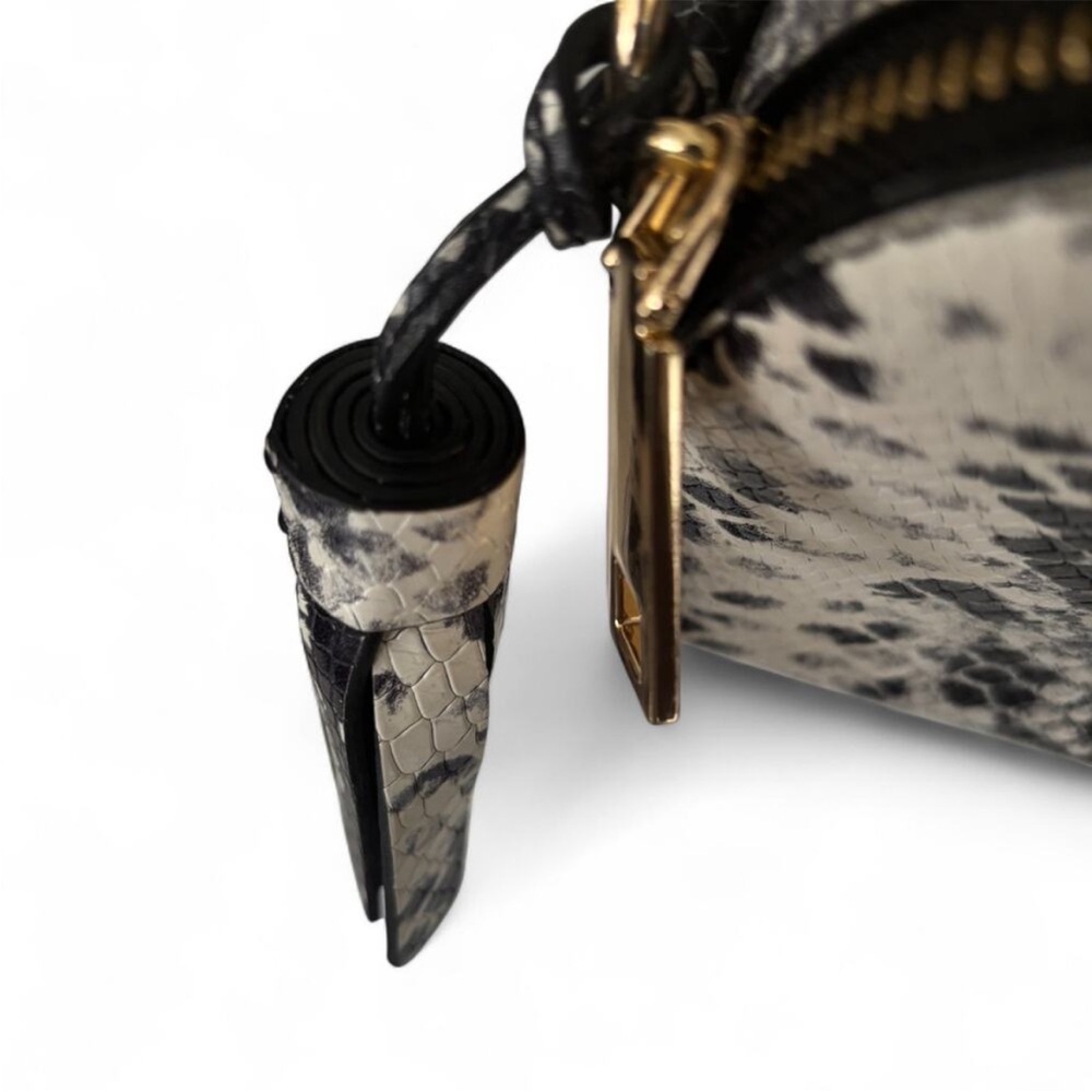 Marc Jacobs Shutter snakeskin-embossed leather crossbody bag. - Picture 7 of 9